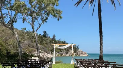 Picnic Bay Hotel