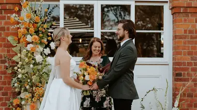 Tracie Kyne - Celebrant