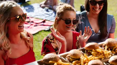 Caroclub Burger Van