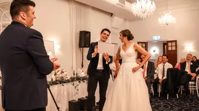 Will Hughes - Wedding Magician & MC