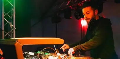 DJ Hayden Barlow