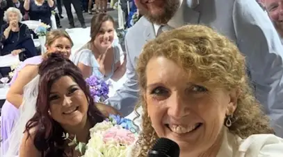 Robyn Freer Celebrant - Love My Way Celebrancy