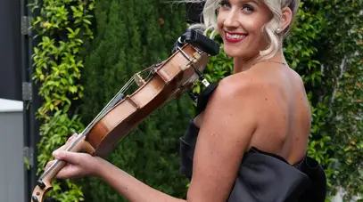 Tahnaya Wynne Violinist