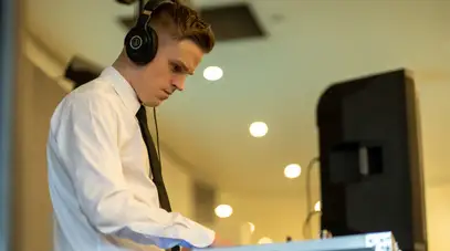 Tom Monagle DJ