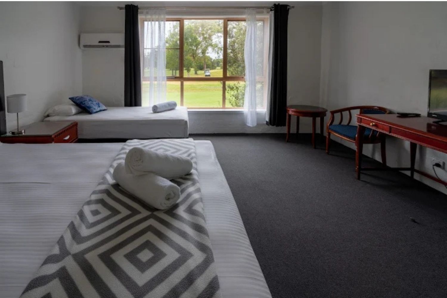 The Golf Place Inn-2499075