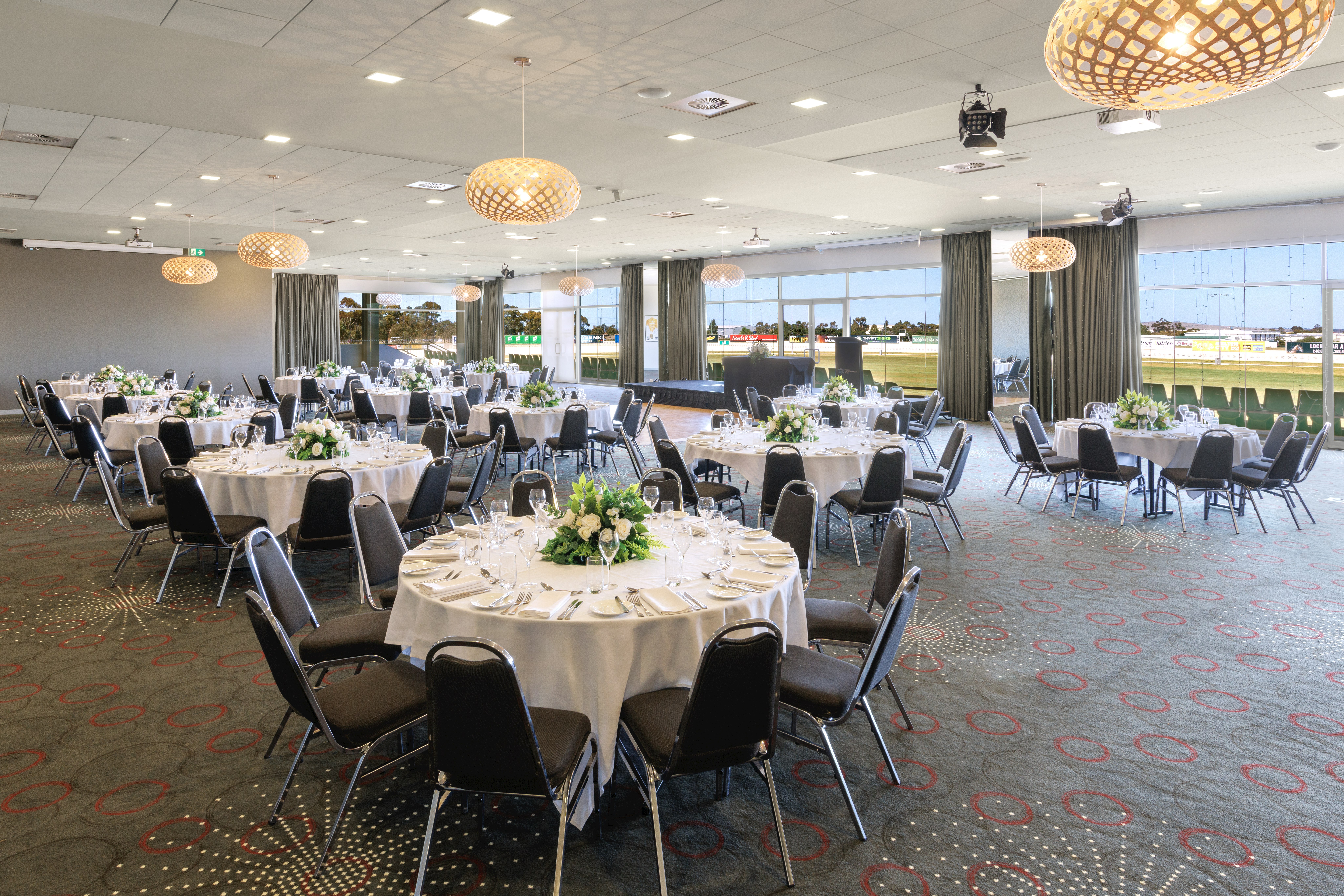 MELTON ENTERTAINMENT PARK-2371885