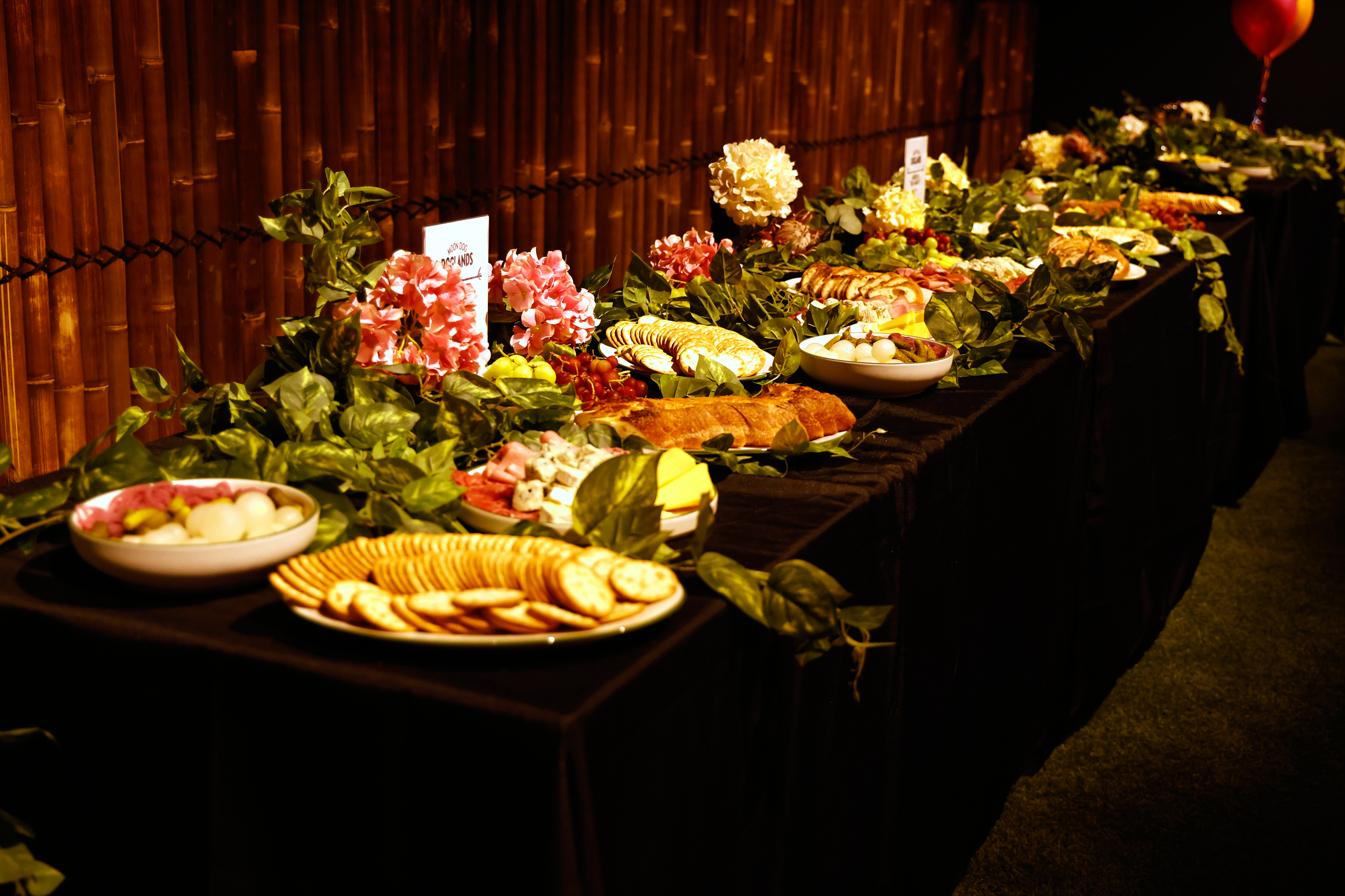 Moon Dog Doglands-2454449