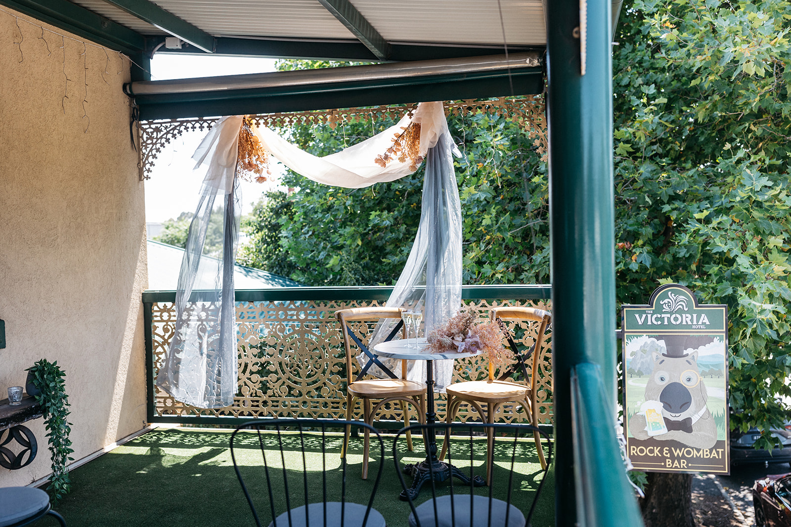 The Victoria Hotel Woodend-2465988