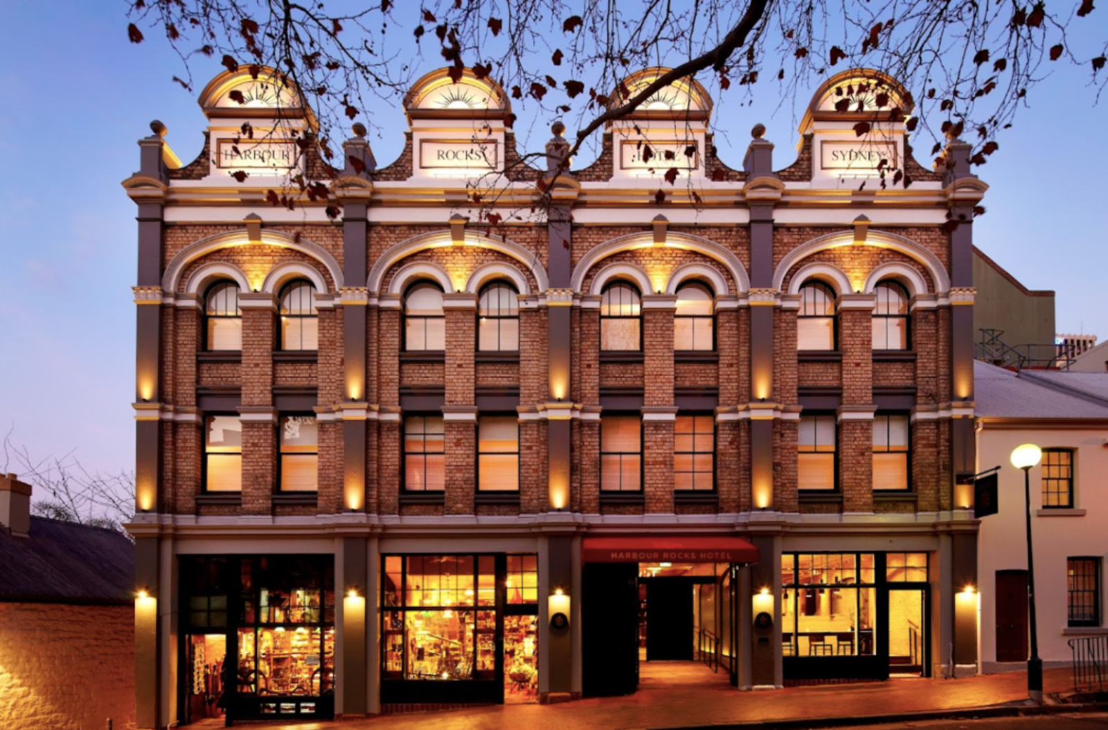 Harbour Rocks Hotel-2366374