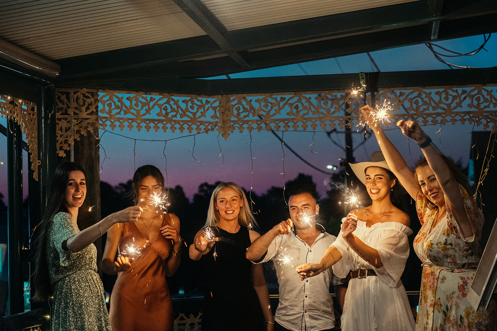 The Victoria Hotel Woodend-2465993