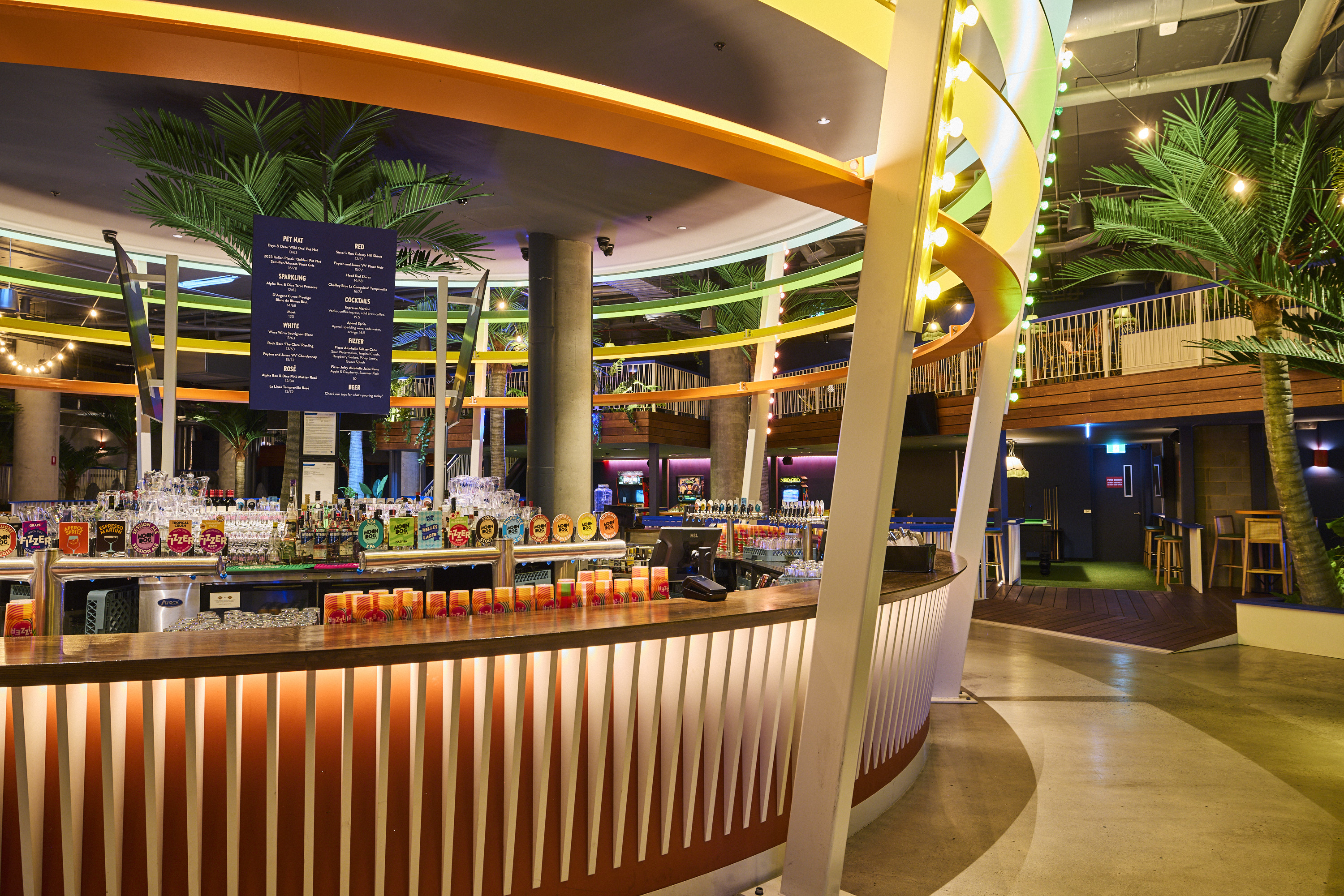 Moon Dog Doglands-2454442