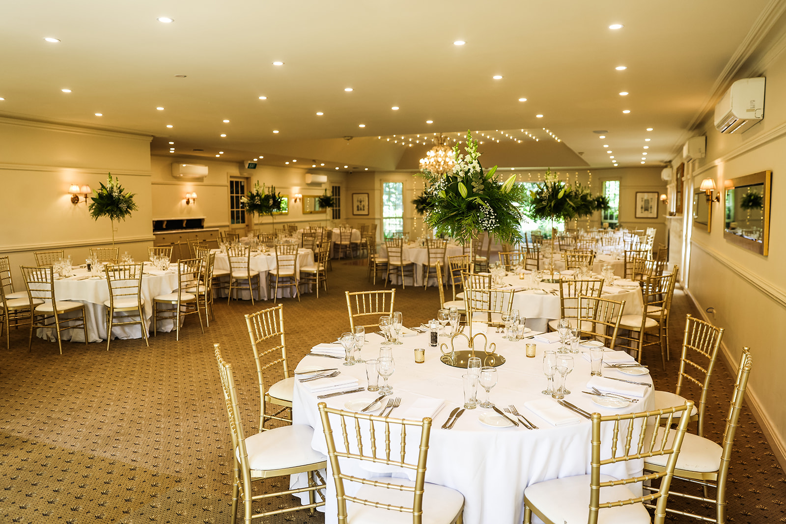 Elizabethan Lodge-2220704