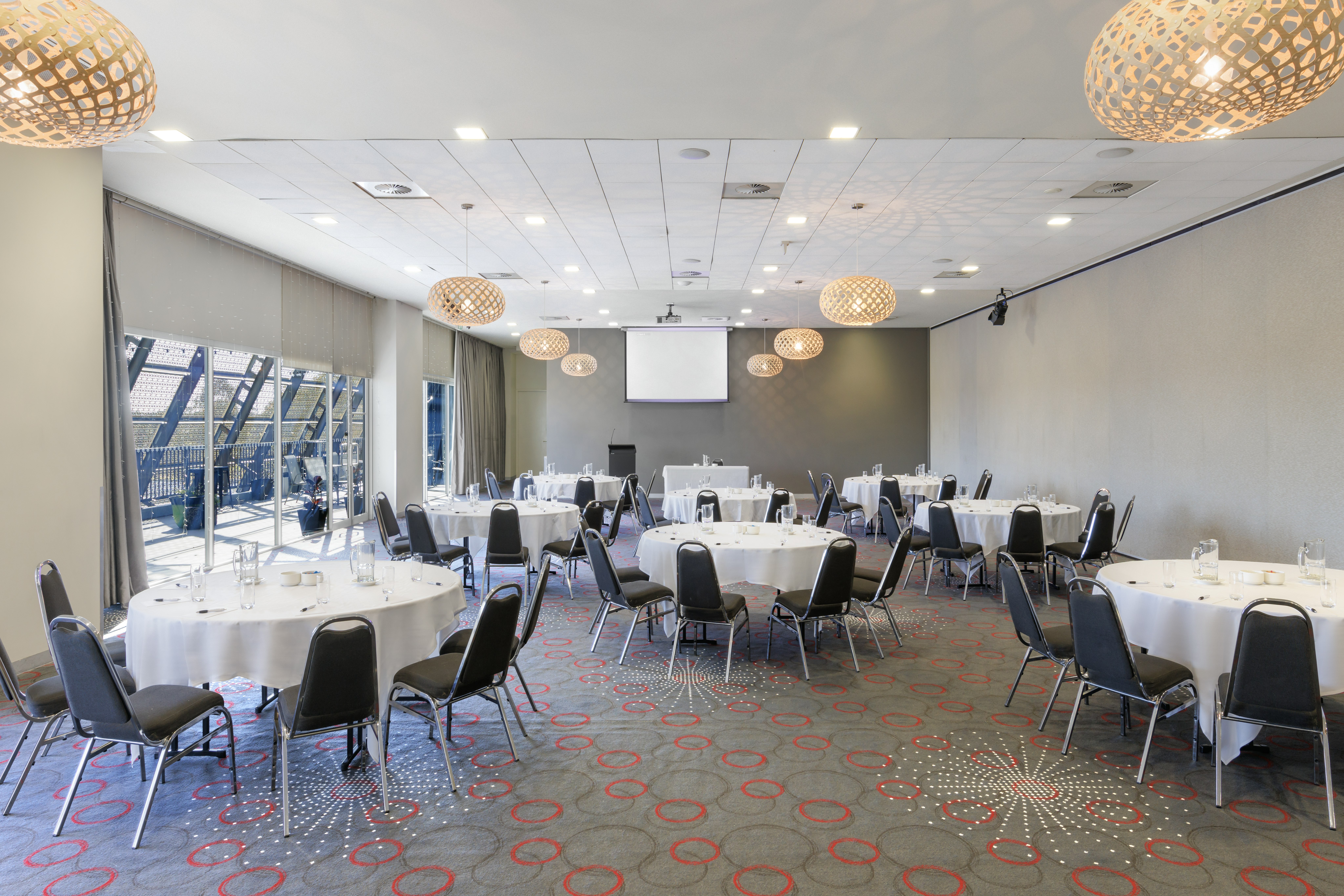 MELTON ENTERTAINMENT PARK-2371872