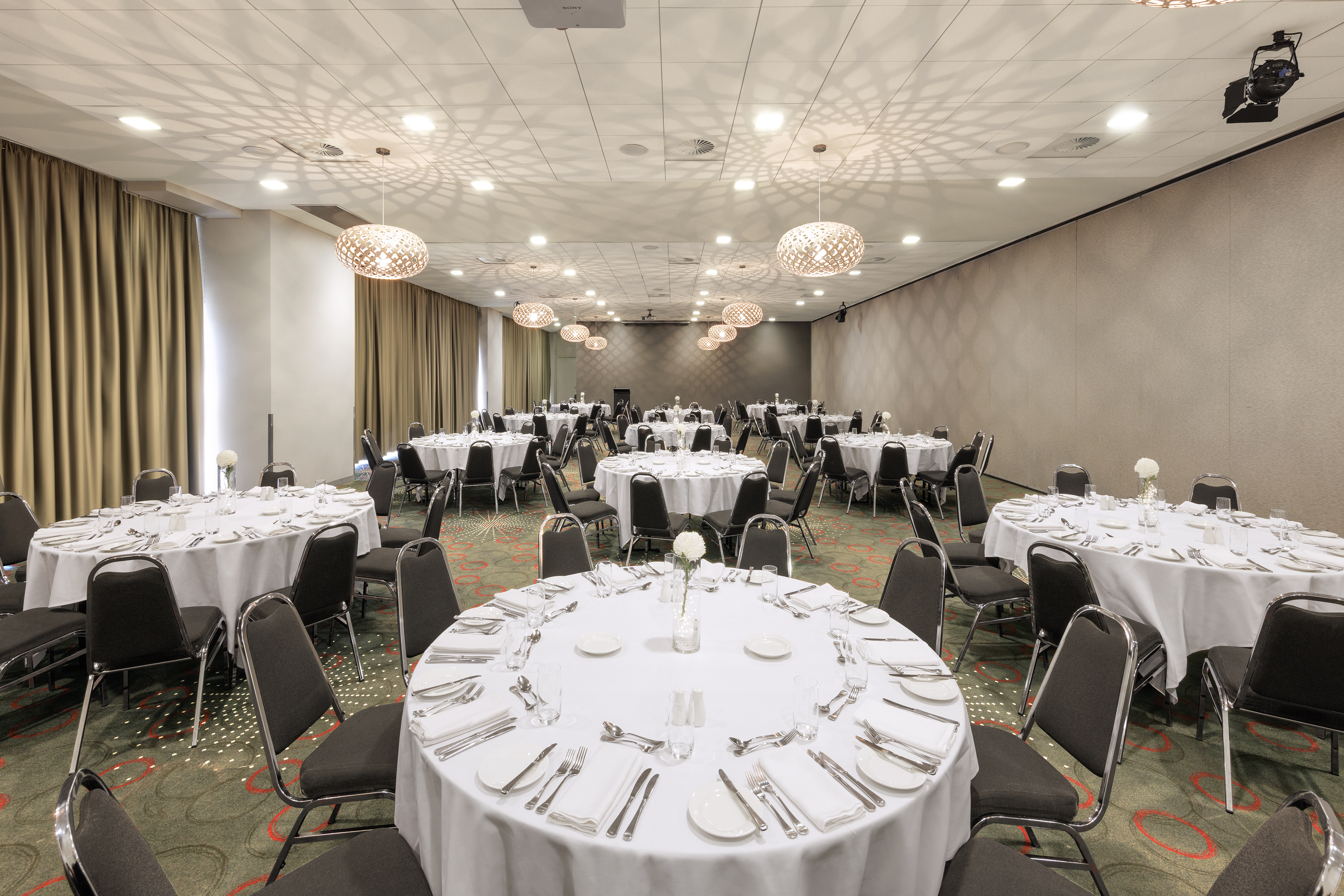 MELTON ENTERTAINMENT PARK-2371881