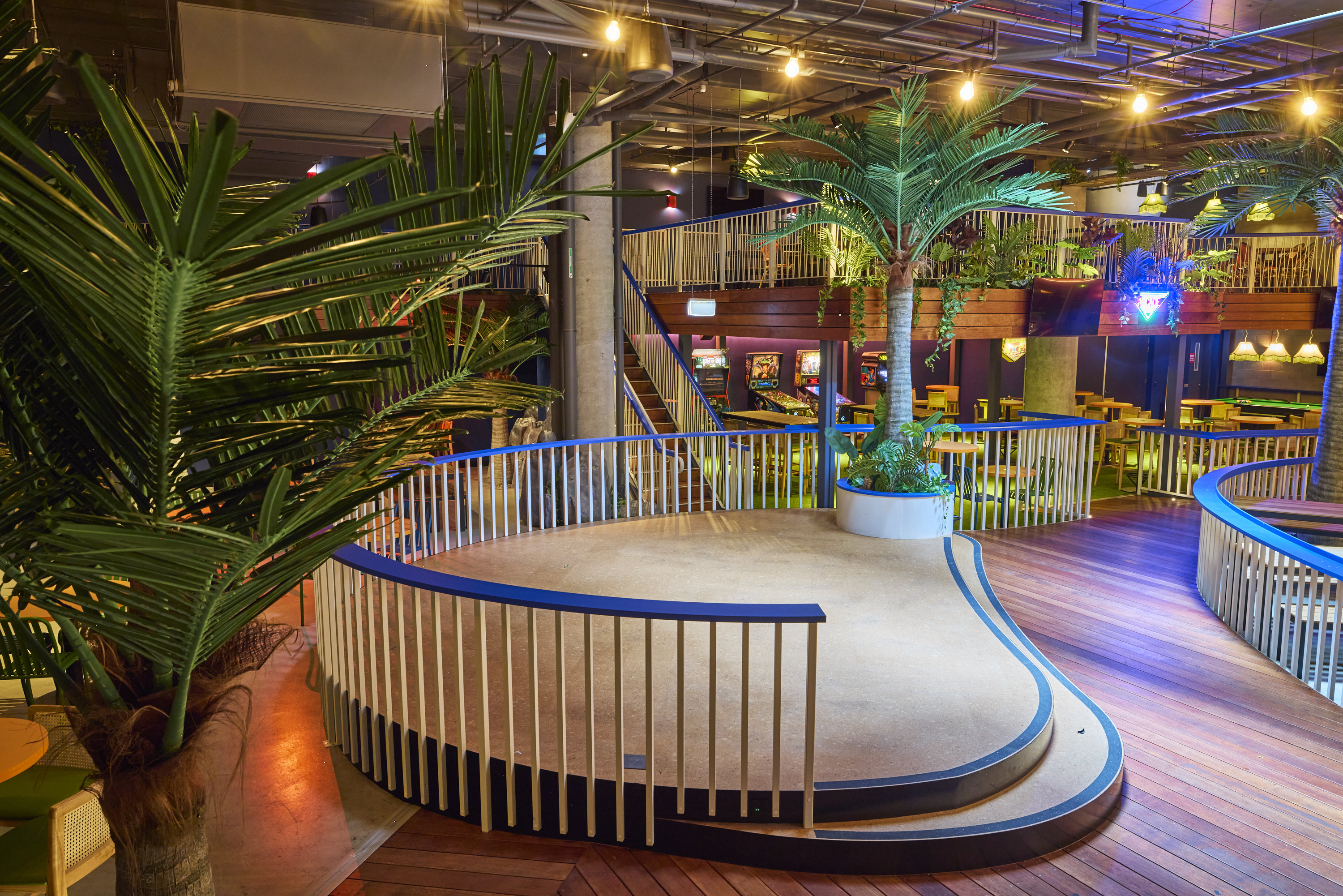 Moon Dog Doglands-2454470