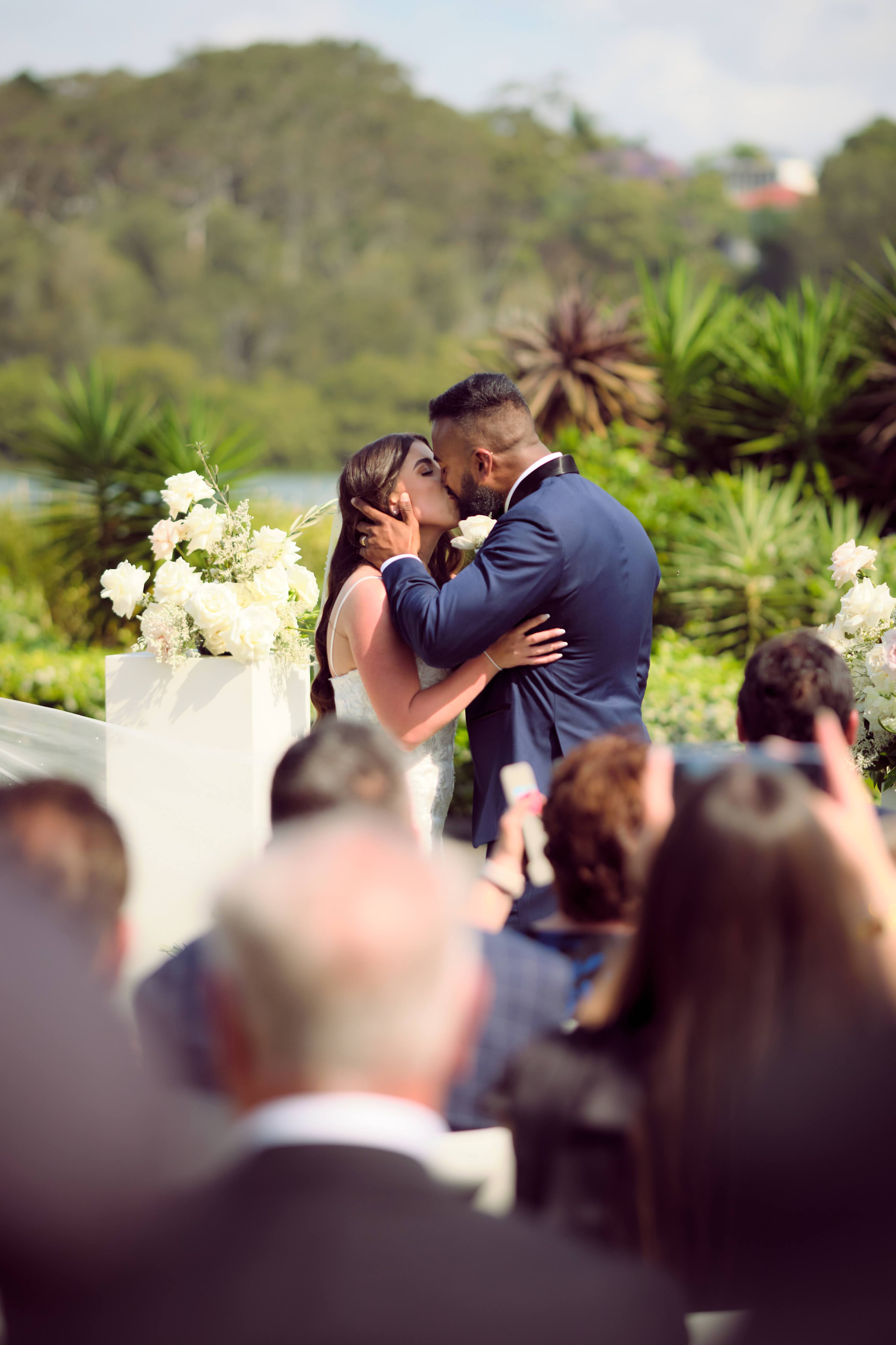 The Kyle Bay-2400353