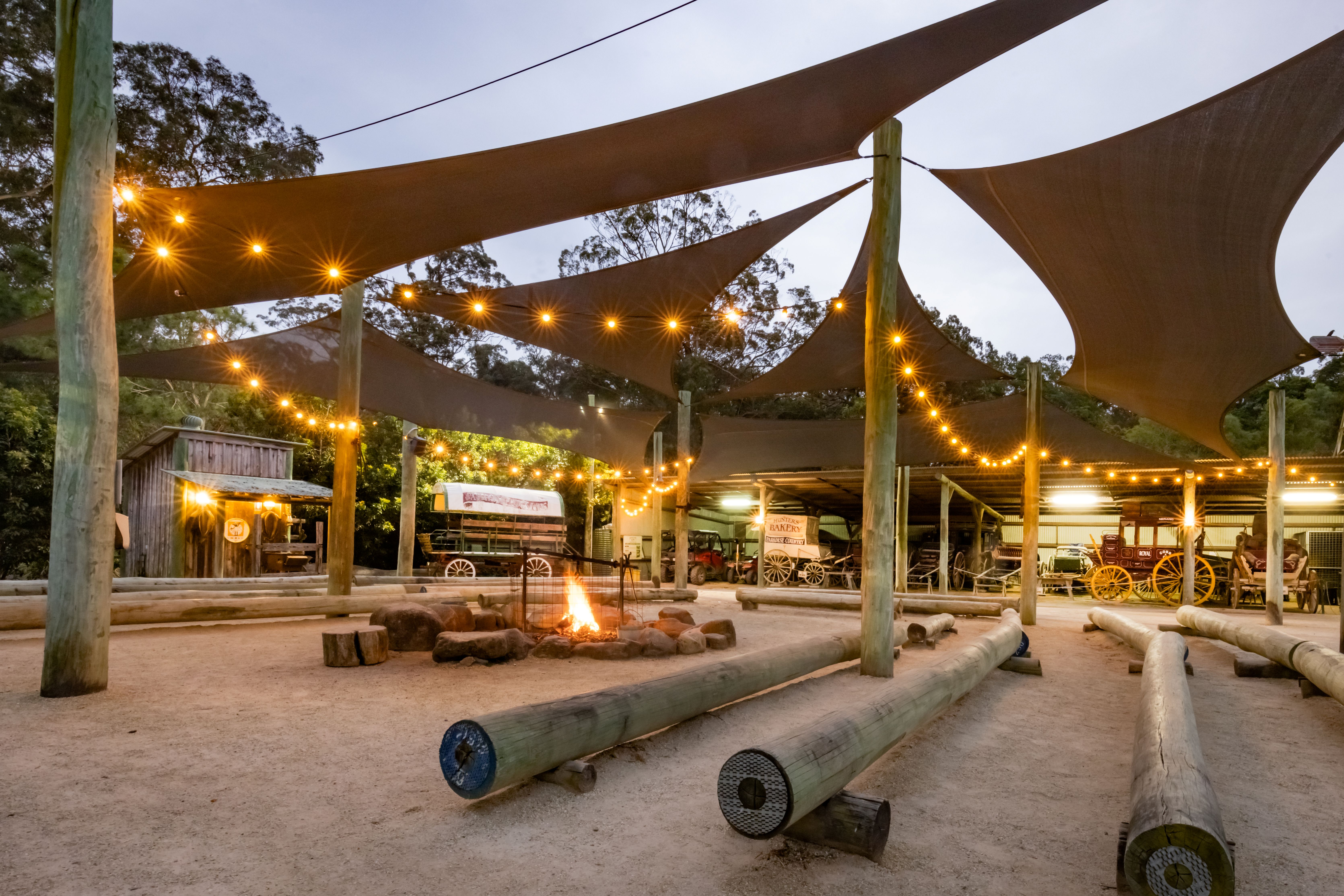 Paradise Country-2417599