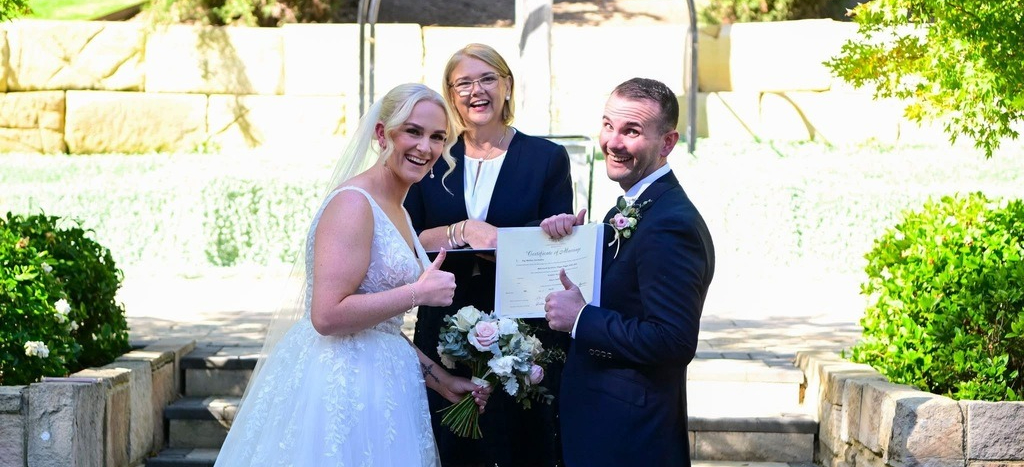 Liz Loves Weddings