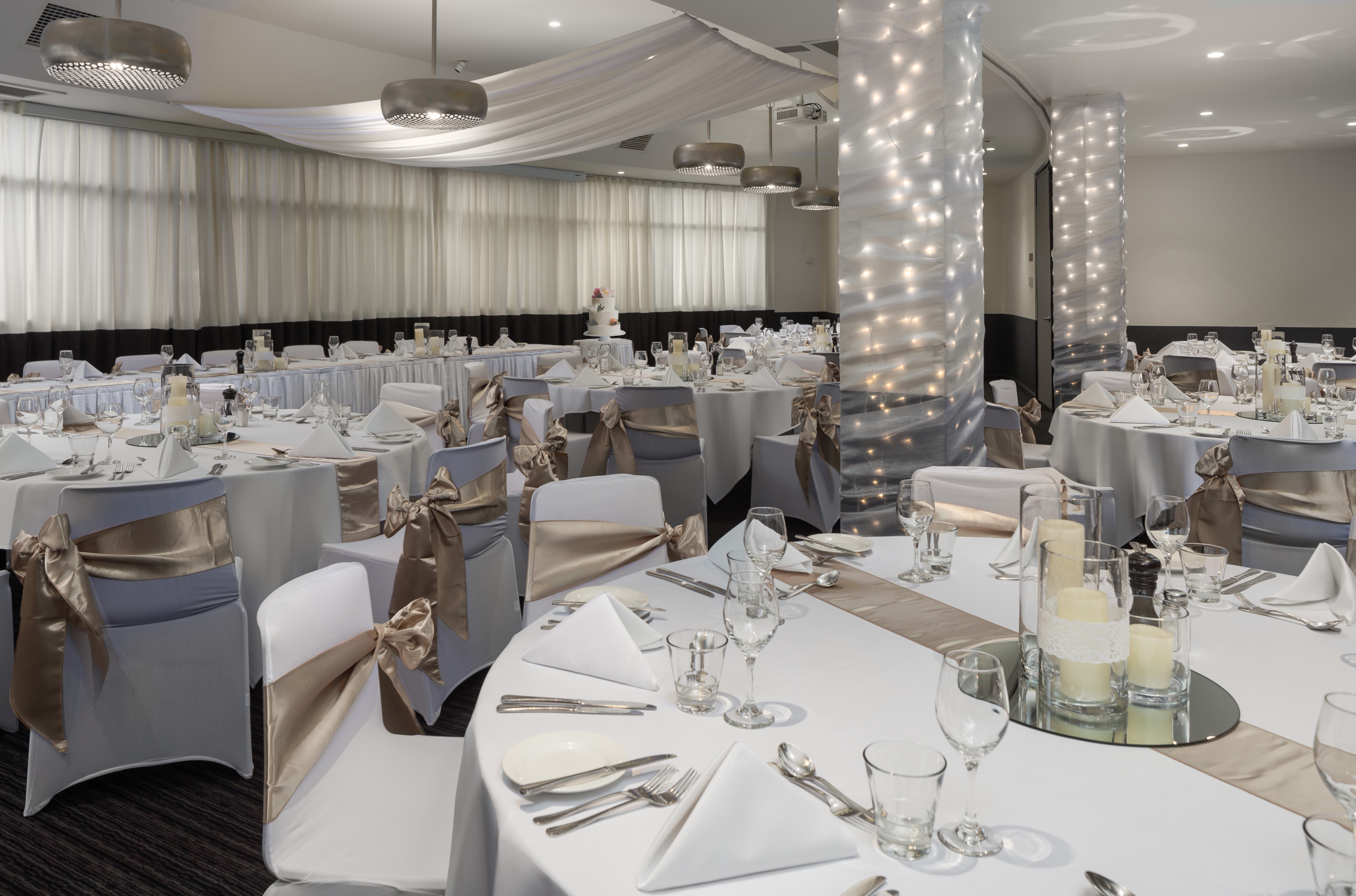 Atura Albury-1866171