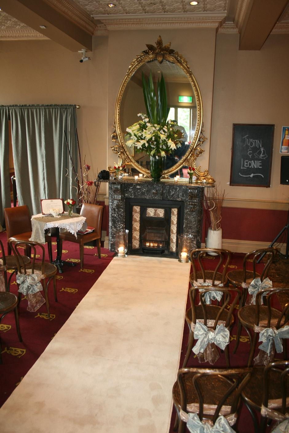 Chloes - Young & Jackson-1165567