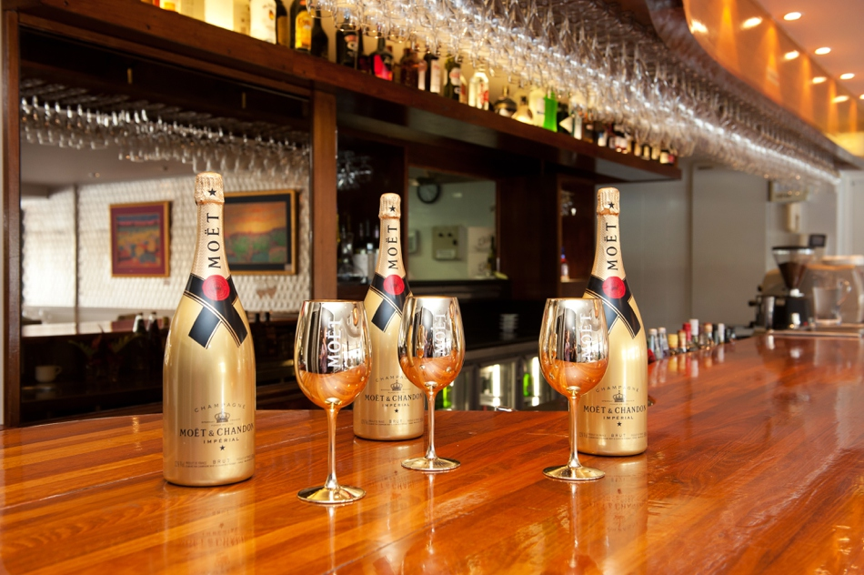 La Vue Waterfront Restaurant-1012514