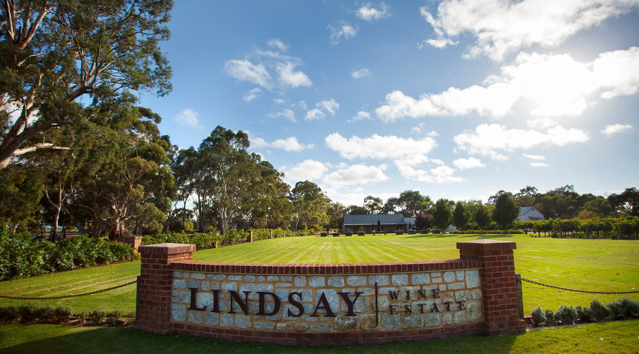 Lindsay Wine Estate-1325232