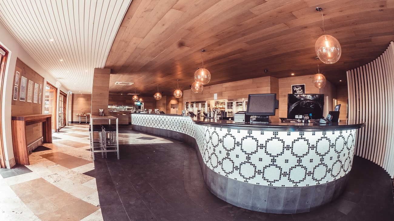 Commodore Hotel-865875