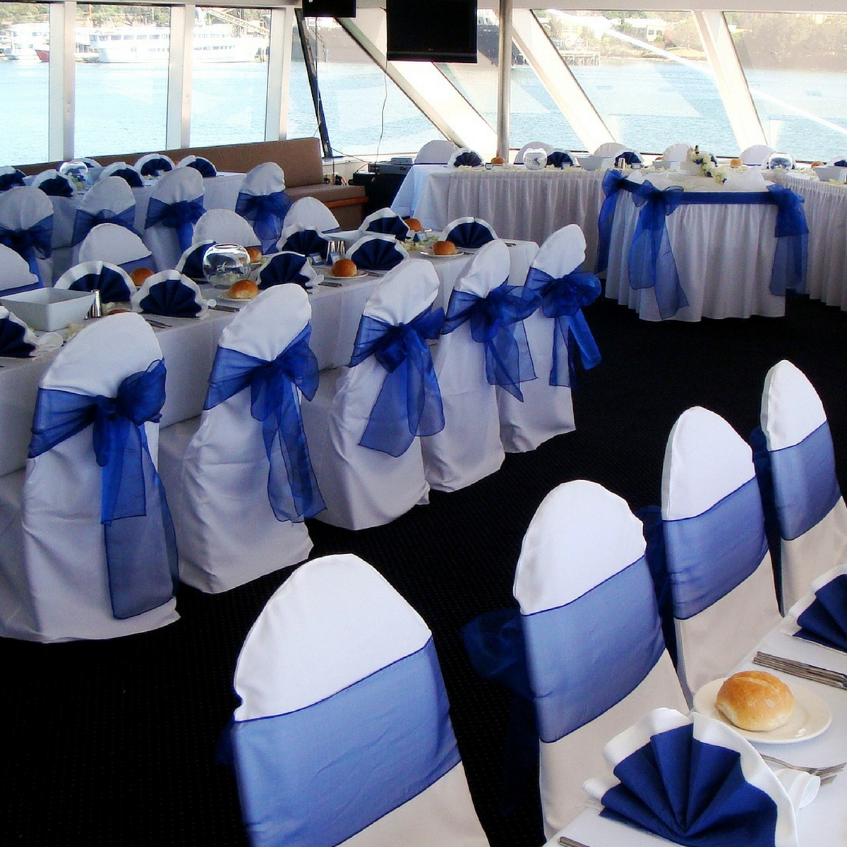 Vagabond Cruises-878342