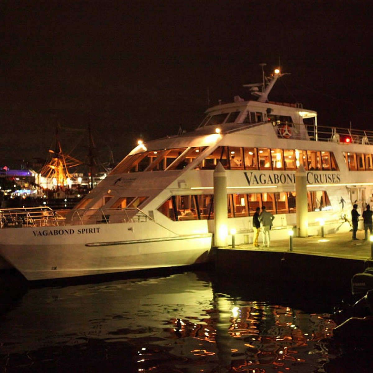 Vagabond Cruises-878495