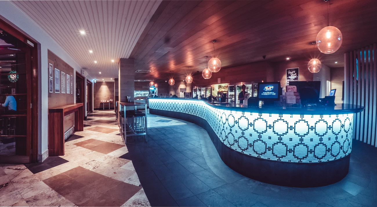 Commodore Hotel-865885