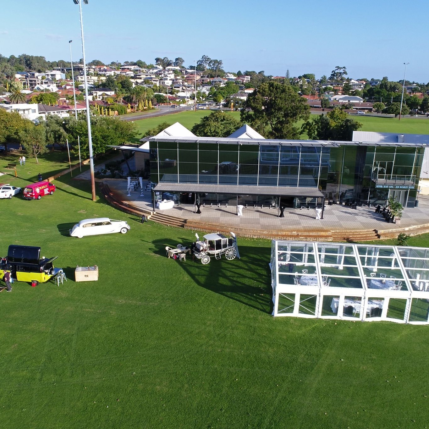 Tompkins on Swan-1107726