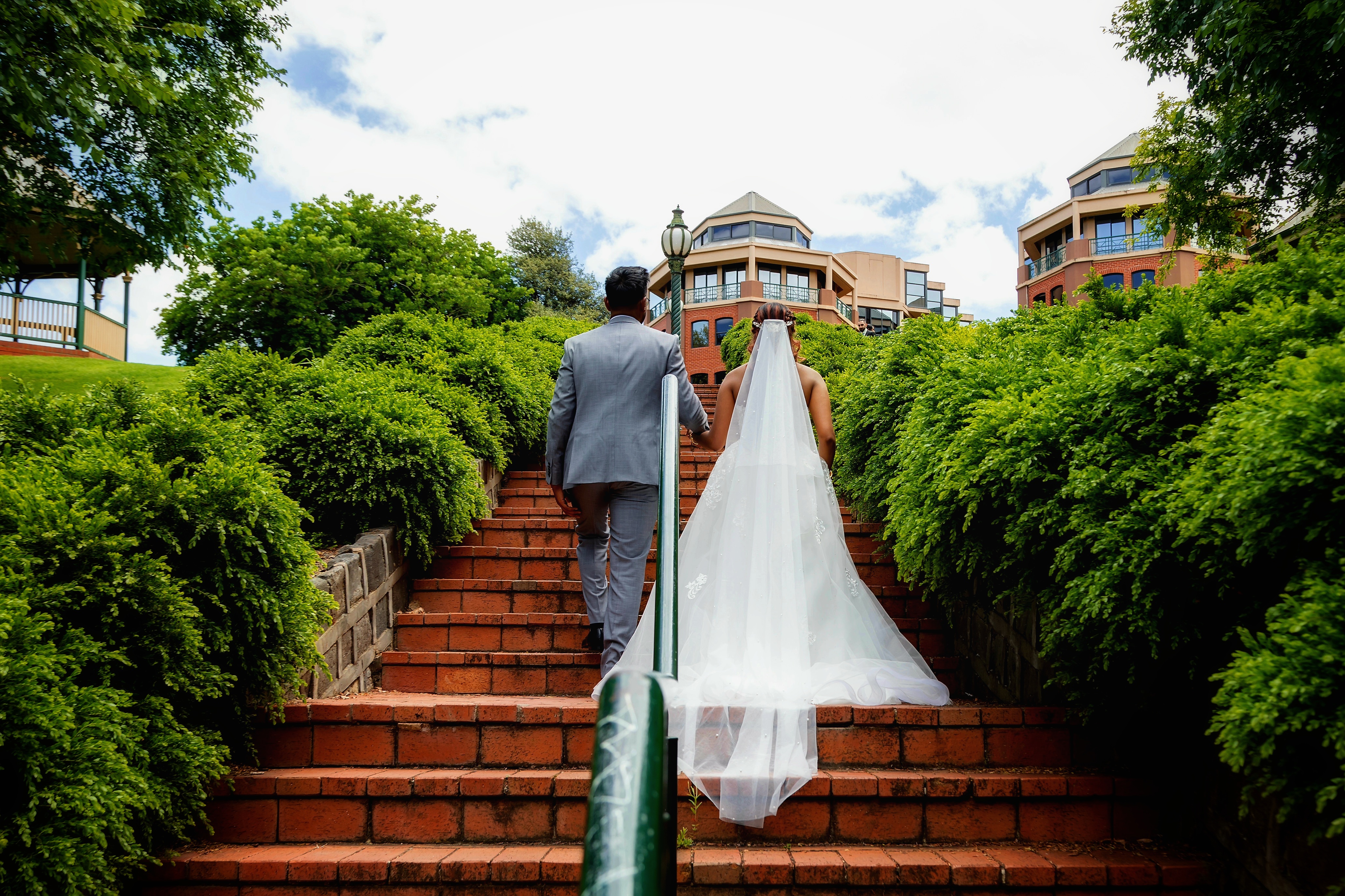 Amora Herencia Riverwalk Melbourne-2493100