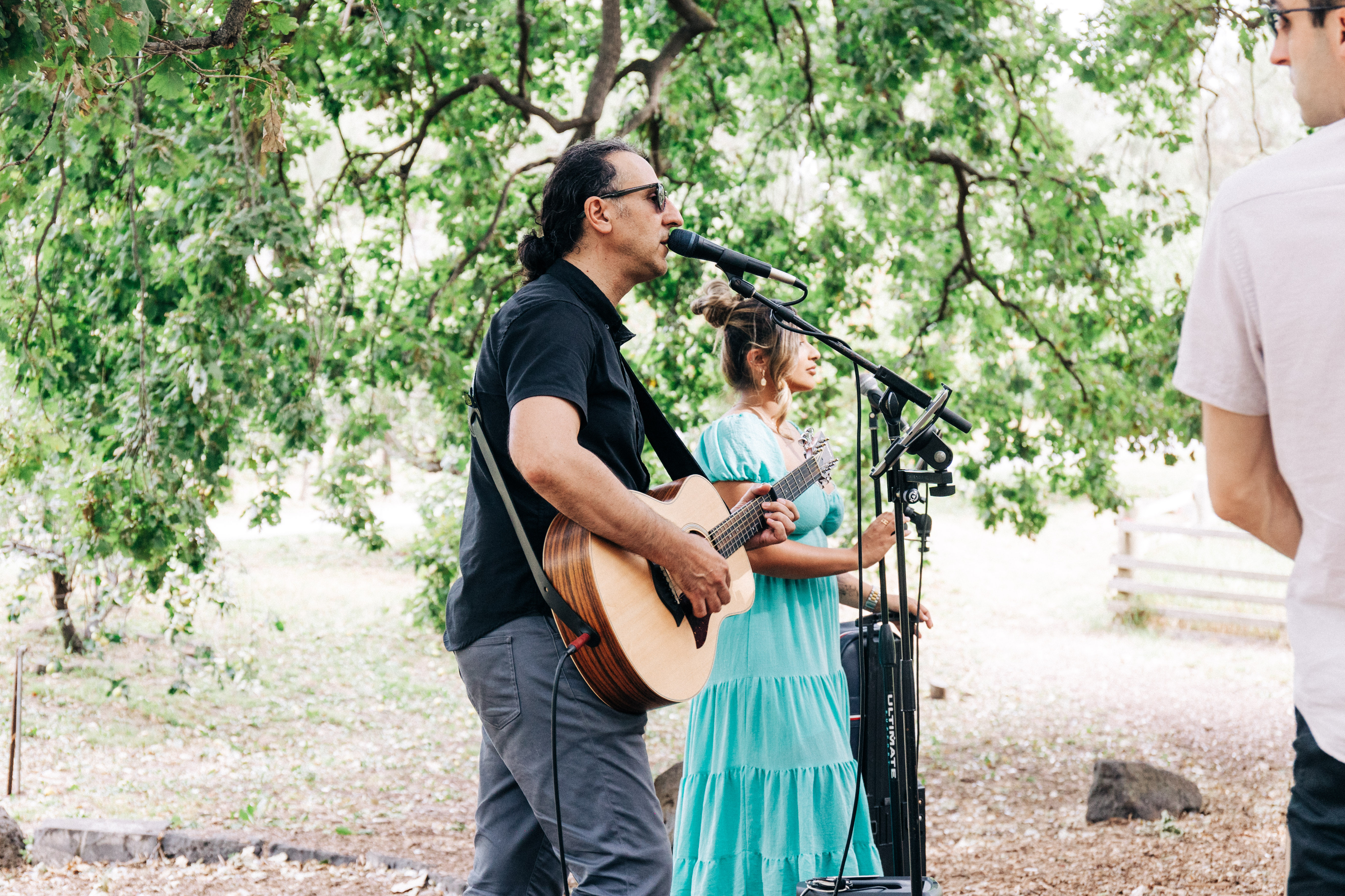 Wedding Music | Wedding Bands, Wedding Singers and Wedding DJs