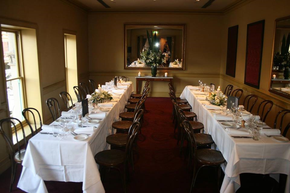 Chloes - Young & Jackson-769843