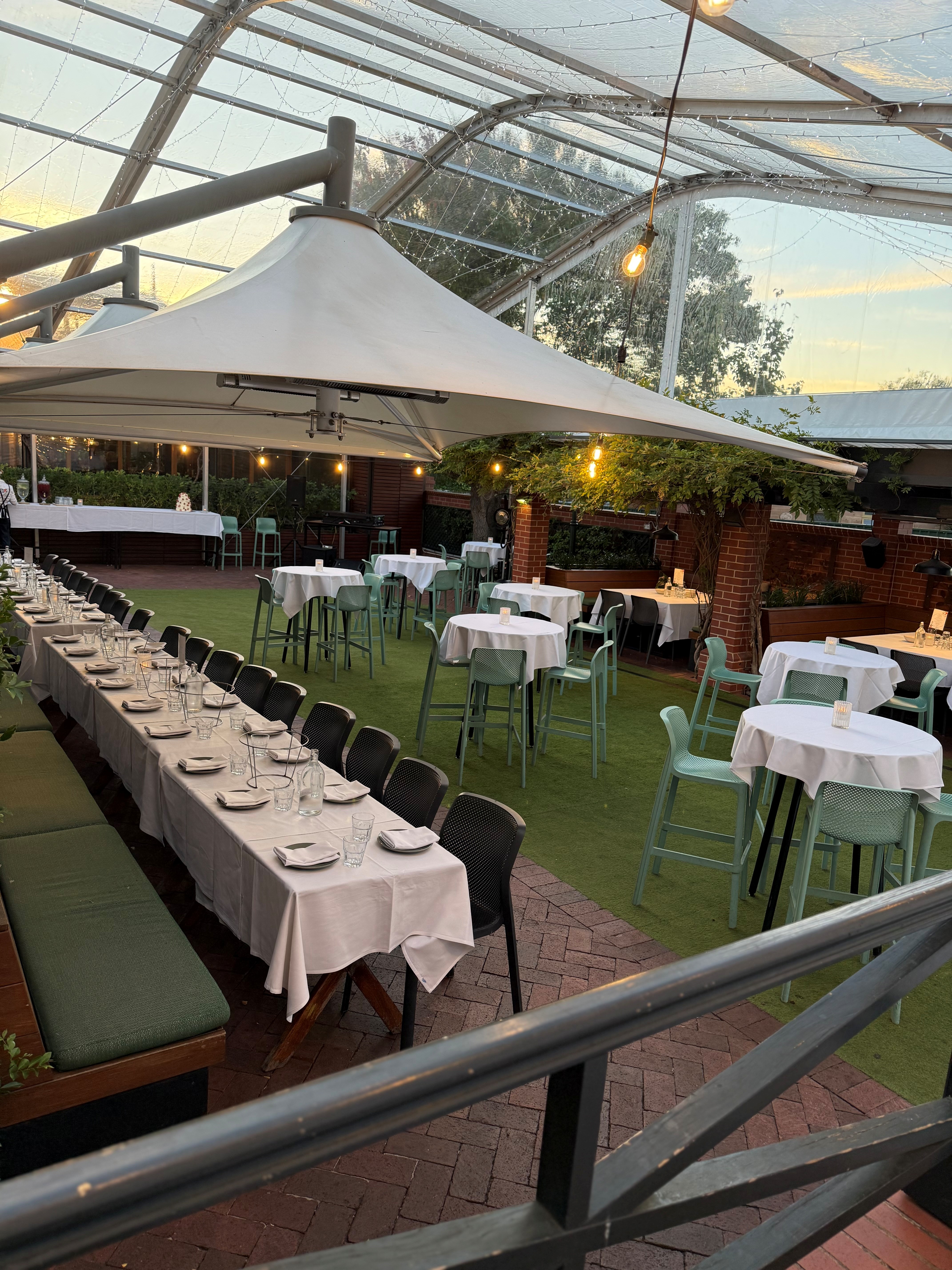 Edinburgh Hotel and Cellars-2463639