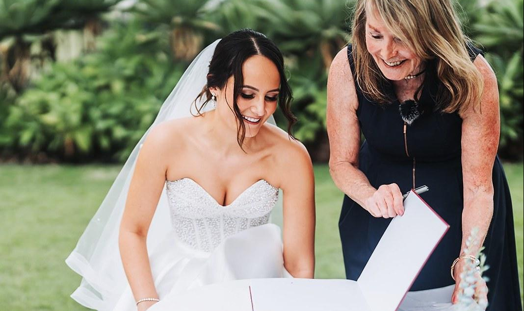 Janet Lomax  ~ Sydney's Inner West Marriage Celebrant