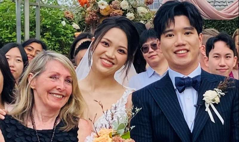 Janet Lomax  ~ Sydney's Inner West Marriage Celebrant