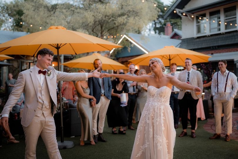 Manor Suite Wine Bar