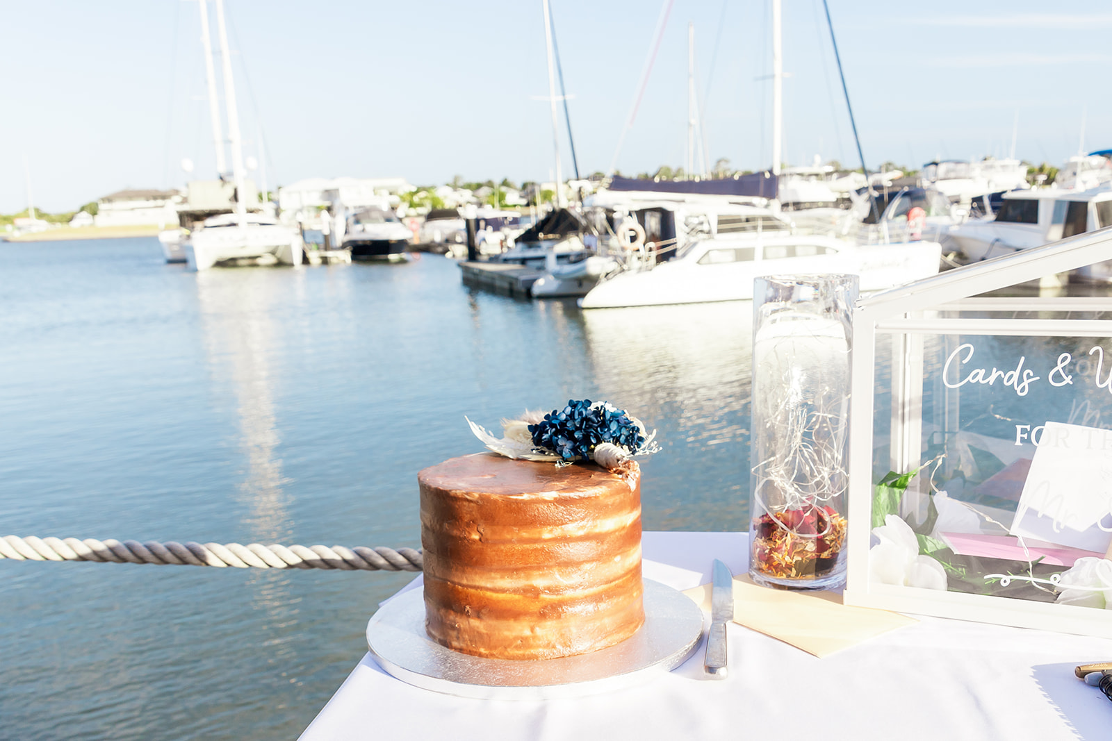 Montauk Tavern-2515508