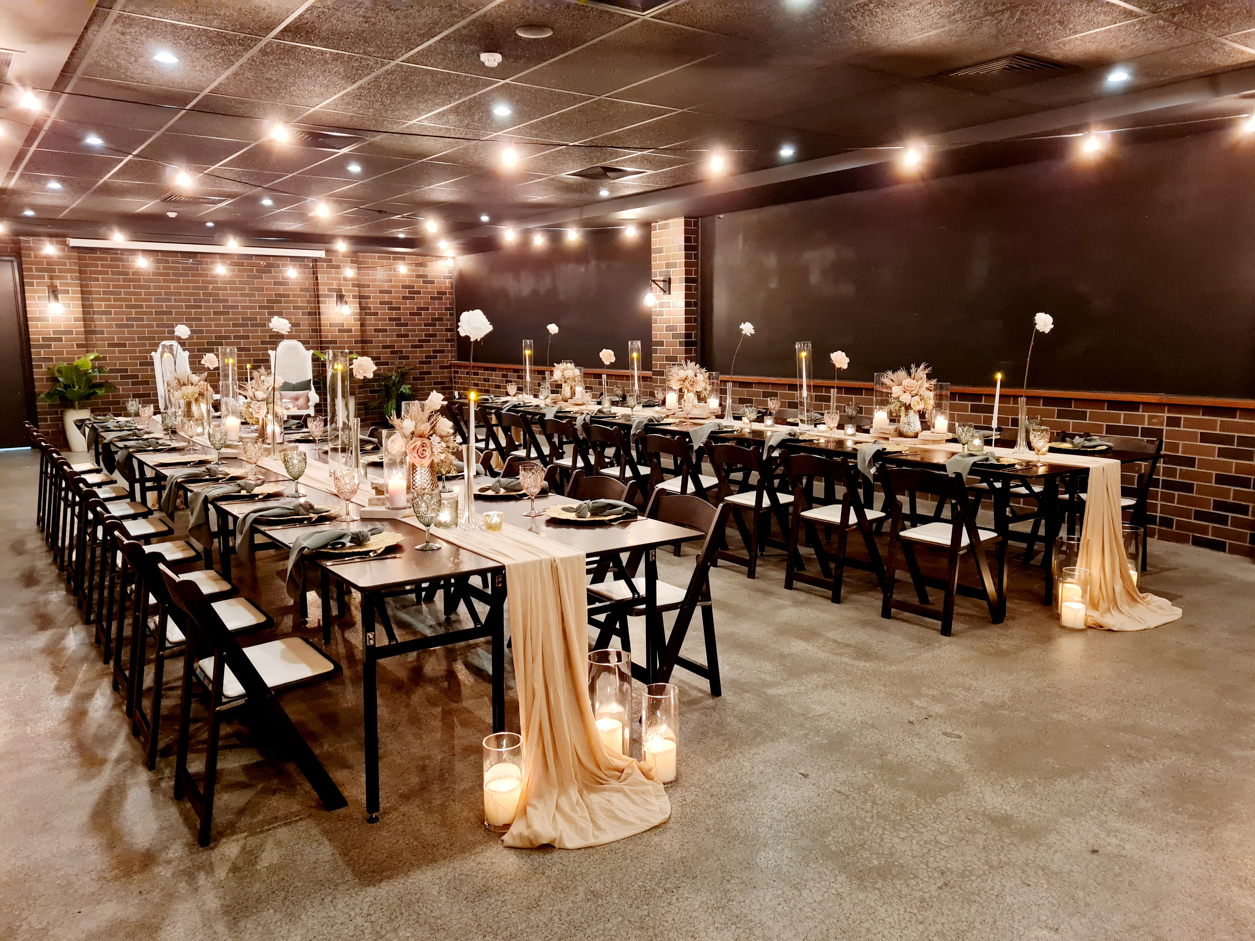 North Lakes Hotel-2164247