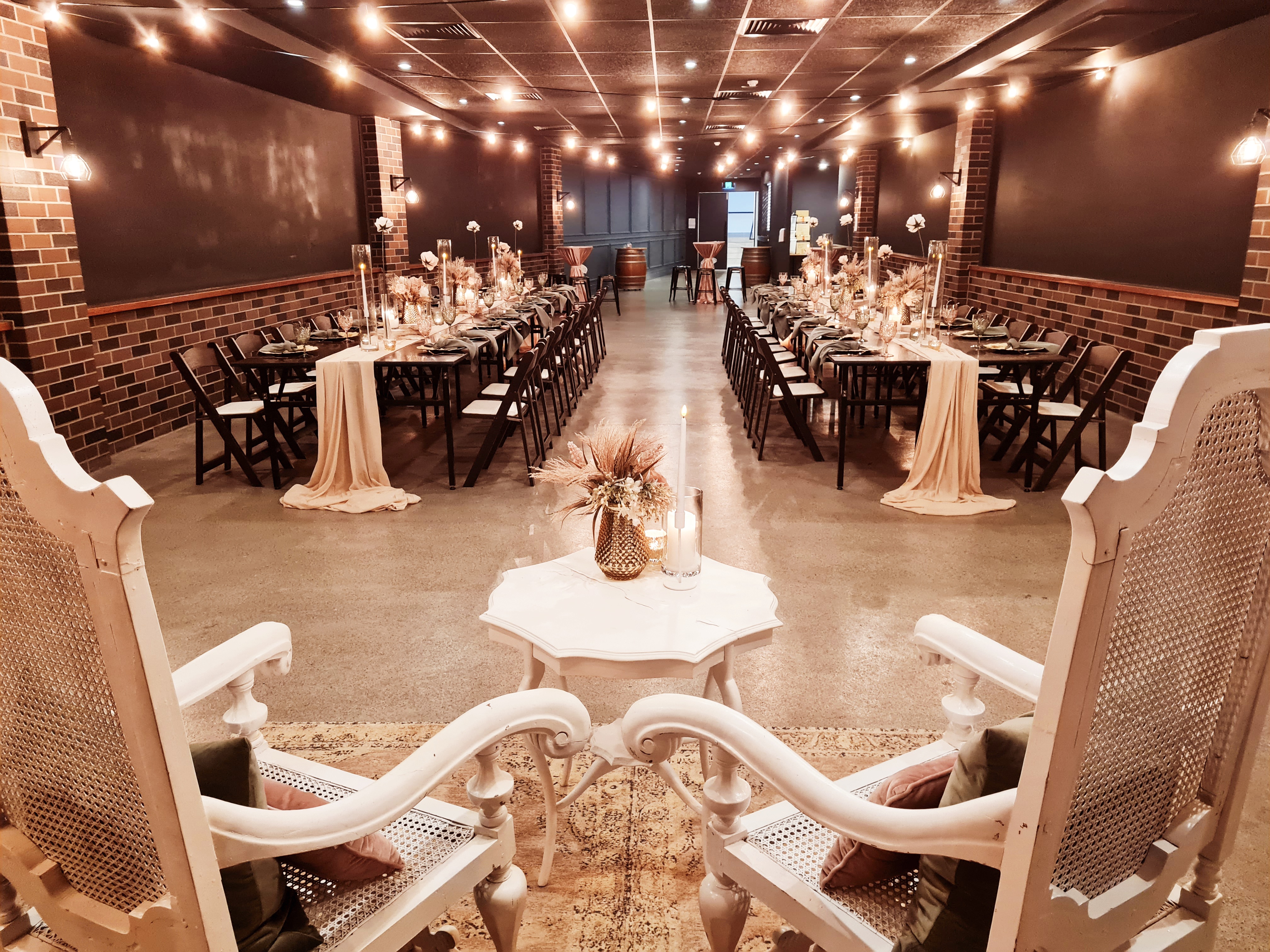 North Lakes Hotel-2164249