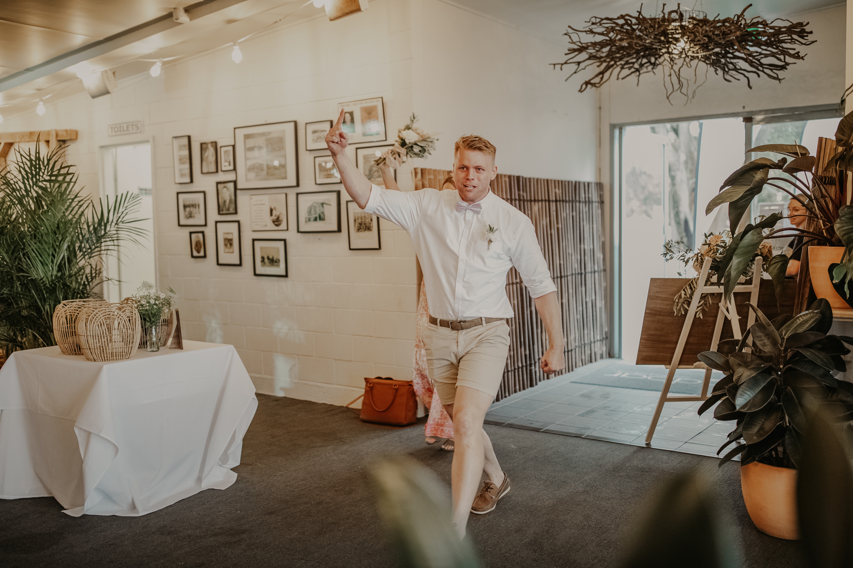 Sandbar and Restaurant-2297323