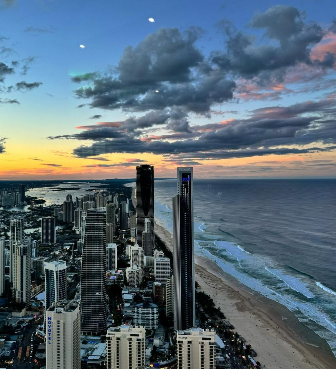 SkyPoint Observation Deck-2495813