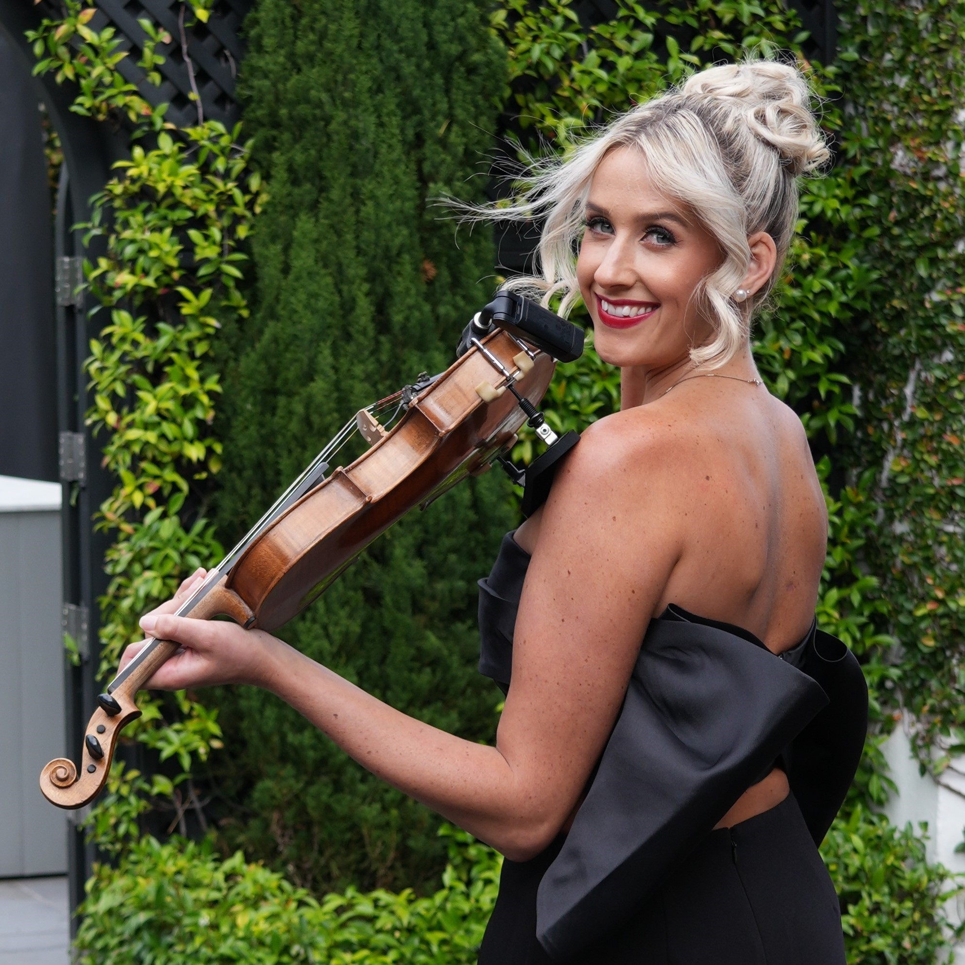 Tahnaya Wynne Violinist