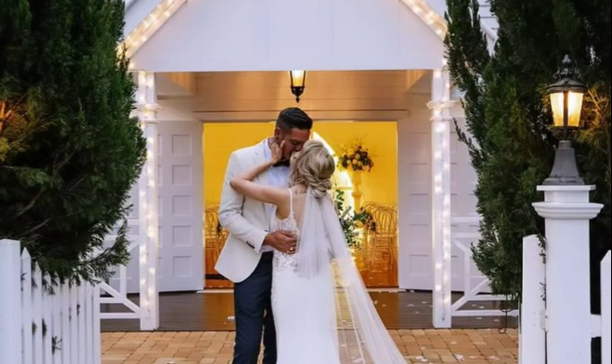 White Chapel Kalbar & Black Hall Kalbar