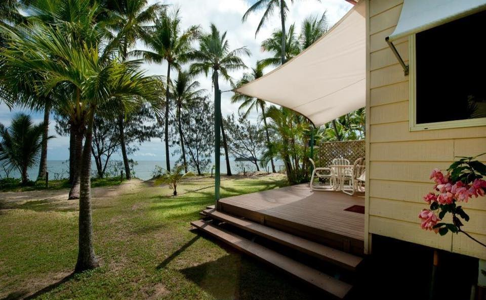 Ellis Beach Bar & Grill-1668073