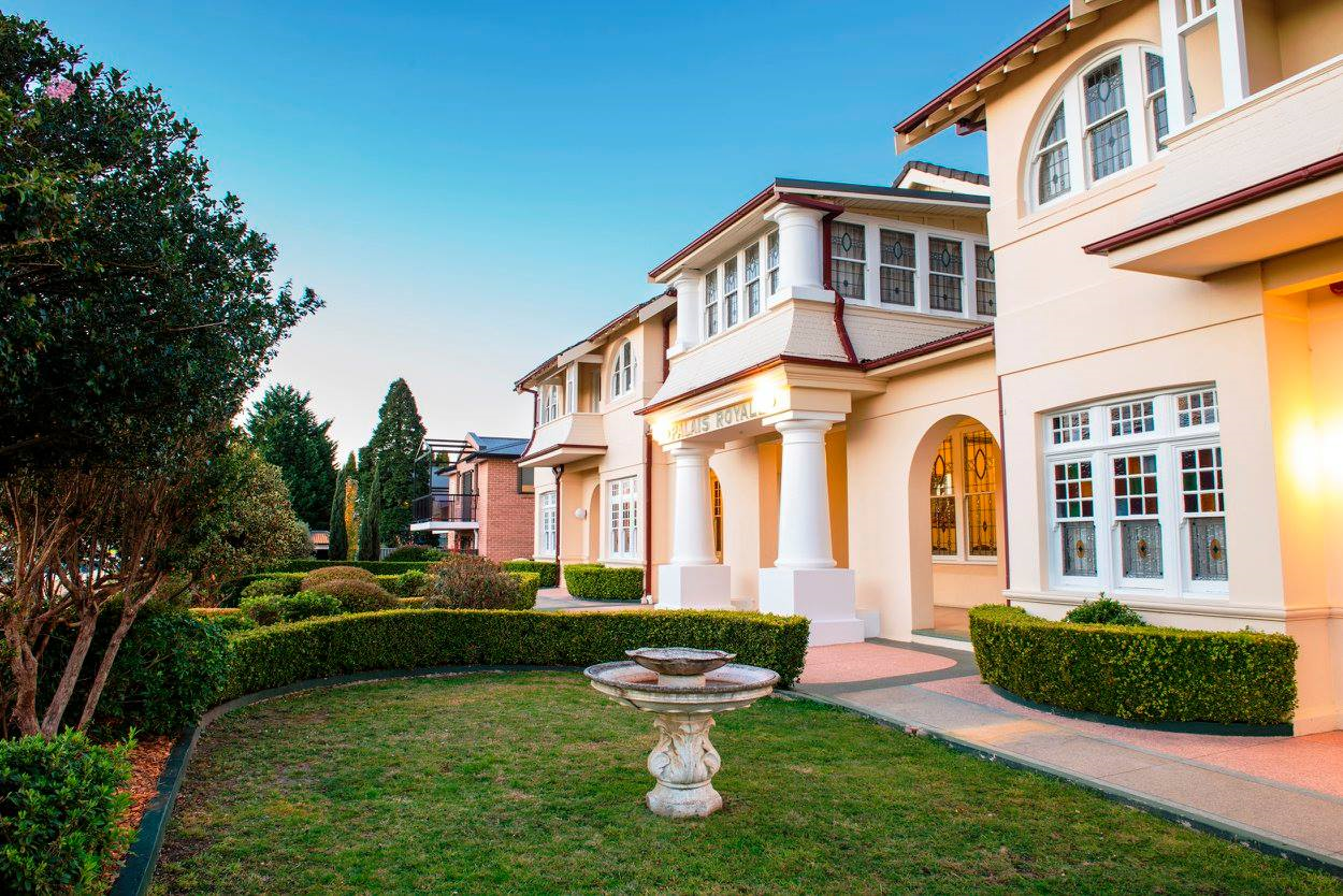 Palais Royale - Blue Mountains-1896732