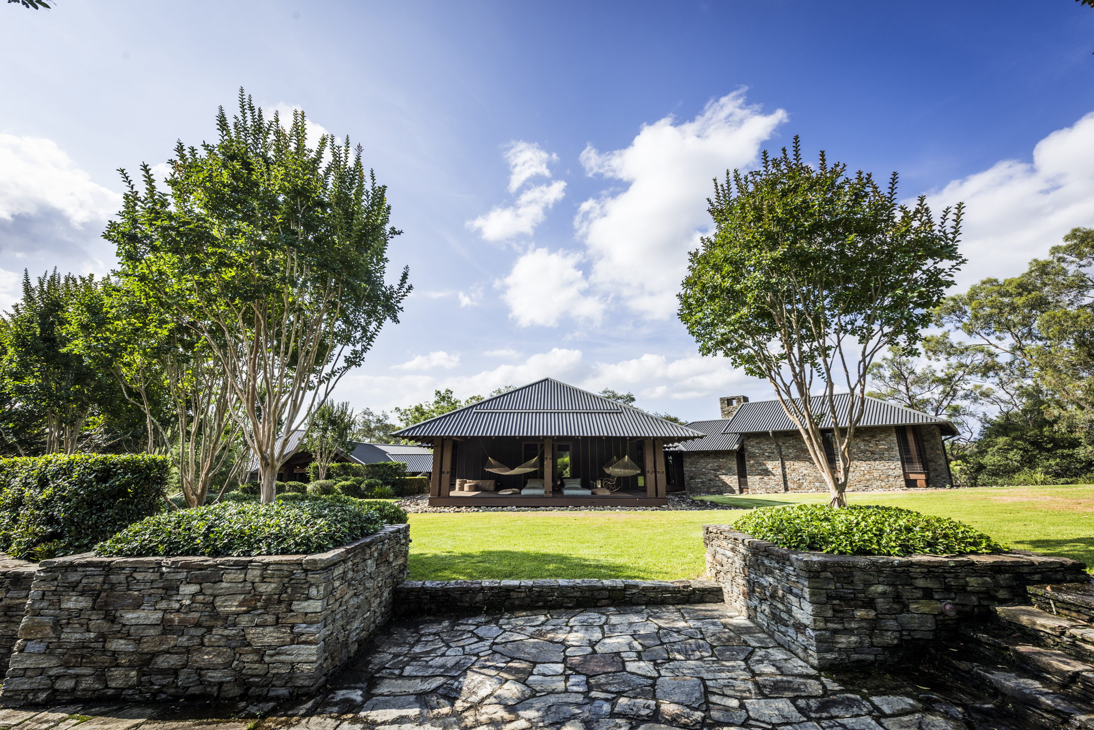 Sweven Estate-2039261