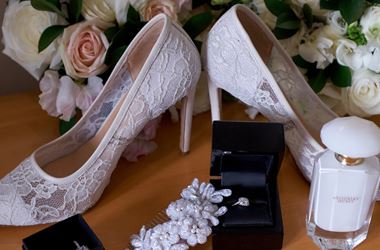 Kalina and Joel’s classic wedding blessed by bluebird day