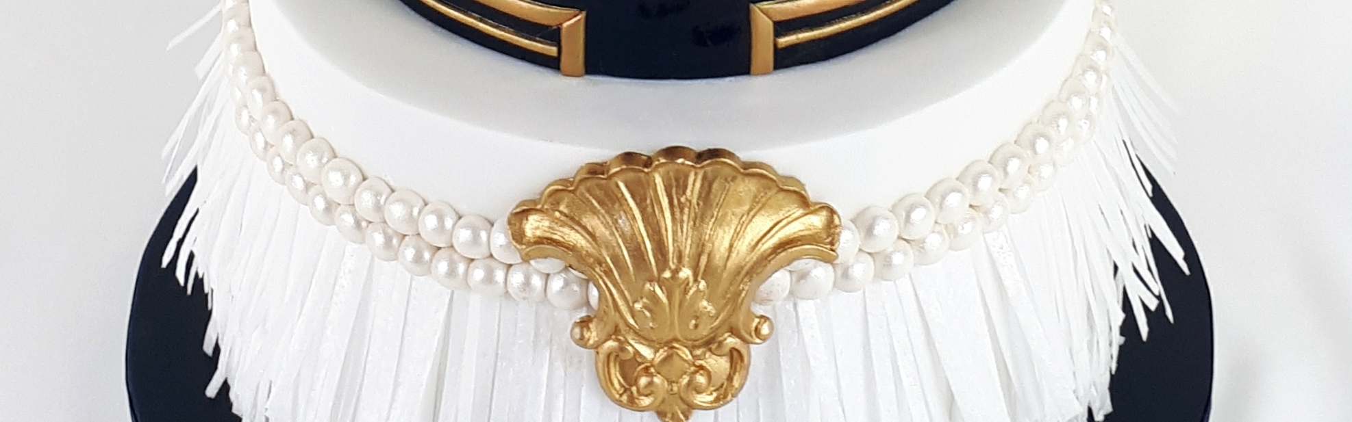 004fc4dd-5b9d-4fb3-b2ea-94a21fdbdf03-Art Deco Wedding Cake 1 Wedding.jpg